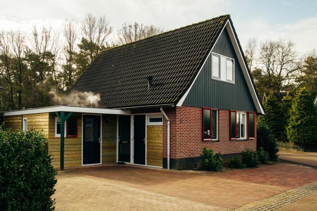 Groepsaccommodatie Kom In De Bedstee Sprookje Winterswijk Exterior foto